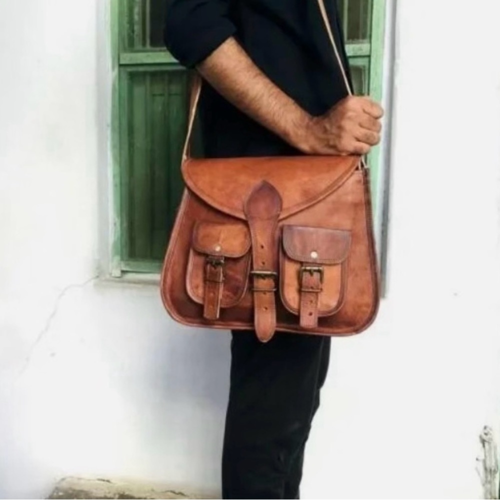 ⭐️Komal’s Passion Goat Leather Satchel/Messenger Bag Classic Brass Buckles⭐️